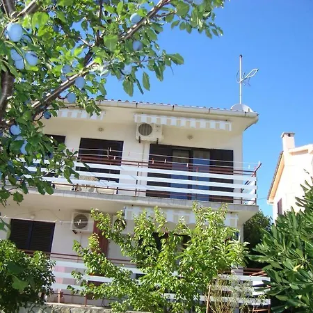 In With Balcony, Ac, Wifi, Washing Machine 4249-3 Apartament Cres