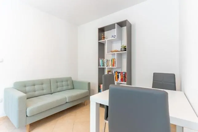 In With Balcony, Ac, Wifi, Washing Machine 4249-3 Lägenhet