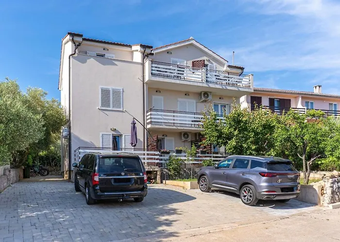 In With Balcony, Ac, Wifi, Washing Machine 4249-3
